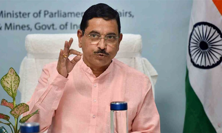 Politics: ಶಾಮನೂರು ಹೇಳಿಕೆ ಬಗ್ಗೆ ಚಿಂತನೆ ಅಗತ್ಯ: ಸಚಿವ ಪ್ರಹ್ಲಾದ ಜೋಷಿ