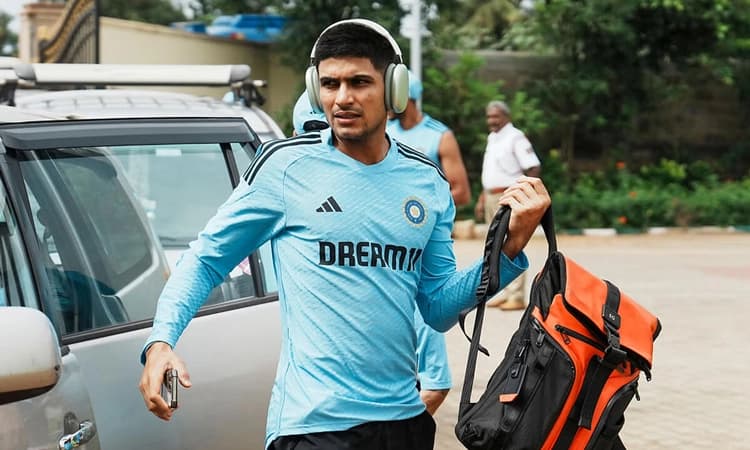 World Cup: ಜ್ವರದಿಂದ ಬಳಲುತ್ತಿರುವ ಗಿಲ್: ಆಸೀಸ್ ವಿರುದ್ಧದ ಪಂದ್ಯದಲ್ಲಿ ಆಡುವುದು ಅನುಮಾನ!