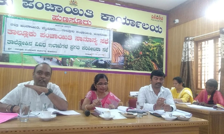ಜನ-ಜಾನುವಾರುಗಳಿಗೆ ನೀರಿನ ಸಮಸ್ಯೆ ಎದುರಾಗದಂತೆ ನೋಡಿಕೊಳ್ಳಿ: ಸಿದ್ದಗಂಗಮ್ಮ