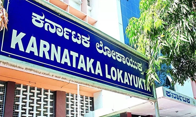 Demand for bribe: ಲಂಚಕ್ಕೆ ಬೇಡಿಕೆ: ಲೋಕಾಯುಕ್ತ ಬಲೆಗೆ ಹೆಡ್‌ಕಾನ್‌ಸ್ಟೇಬಲ್‌