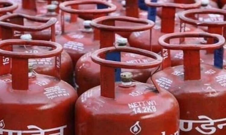 LPG Cylinders: ಪ್ರಧಾನಮಂತ್ರಿ ಉಜ್ವಲ ಸ್ಕೀಮ್‌ ಸಬ್ಸಿಡಿ ಏರಿಕೆ, 600 ರೂ.ಗೆ LPG ಸಿಲಿಂಡರ್