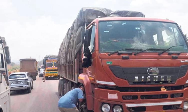 Panemangalore Bridge ಬಿ.ಸಿ. ರೋಡ್‌ನ‌ಲ್ಲಿ ತಾಸು ಕಾಲ ಟ್ರಾಫಿಕ್‌ ಜಾಮ್‌