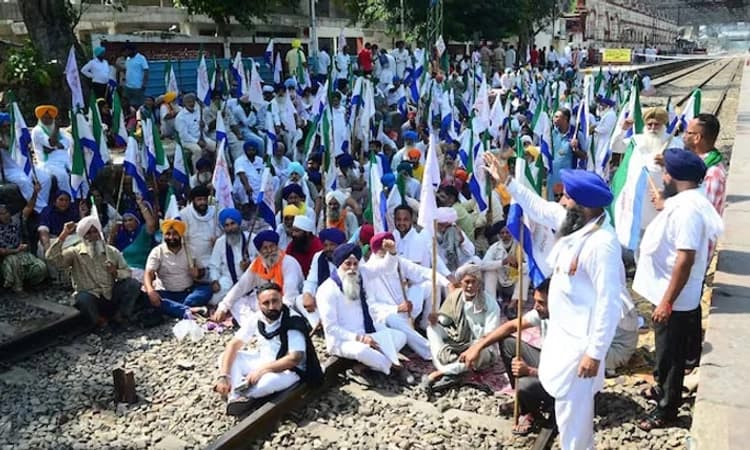 Haryana ; ರೈತರ ಪ್ರತಿಭಟನೆ ತೀವ್ರ : ಅಂಬಾಲಾದಲ್ಲಿ 180 ರೈಲುಗಳು ರದ್ದು