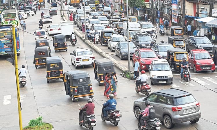 Cauvery water dispute ತಟ್ಟದ ಬಂದ್‌ ಬಿಸಿ; ಜೀವನ, ವಾಹನ ಸಂಚಾರ ಯಥಾಸ್ಥಿತಿ