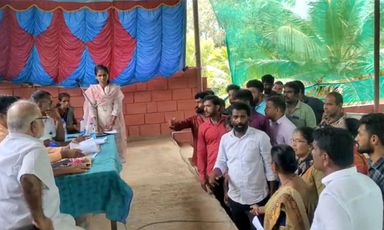 Thekkatte; ಬೇಳೂರು ಗ್ರಾಮಸಭೆಯಲ್ಲಿ ಅಕ್ರಮ ಮರಳುಗಾರಿಕೆ ವಿರುದ್ದ ರೊಚ್ಚಿಗೆದ್ದ ಗ್ರಾಮಸ್ಥರು