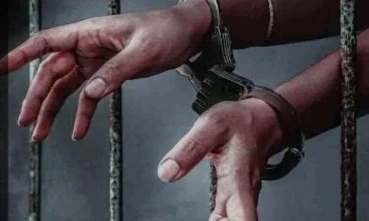 Theft: ಶೂ ಬಾಕ್ಸ್ ನಲ್ಲಿದ್ದ ಮನೆ ಕೀ ಕದ್ದು ಆಭರಣ ದೋಚಿದ್ದ ಮಹಿಳೆ ಸೆರೆ