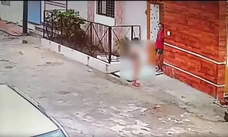 Ujjain ; ಅತ್ಯಾಚಾರಕ್ಕೊಳಗಾಗಿ ಬೀದಿಯಲ್ಲಿ ಅರೆನಗ್ನ ಸ್ಥಿತಿಯಲ್ಲಿ ನಡೆದ 12ರ ಬಾಲೆ !!