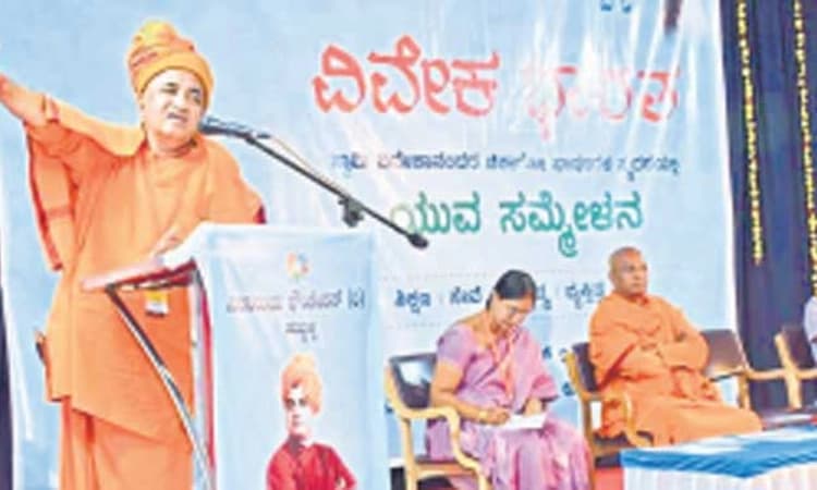 Hubballi: ಆತ್ಮಗುರಿಯೇ ನಿಜವಾದ ಆಧ್ಯಾತ್ಮ- ನಿರ್ಭಯಾನಂದ ಶ್ರೀ