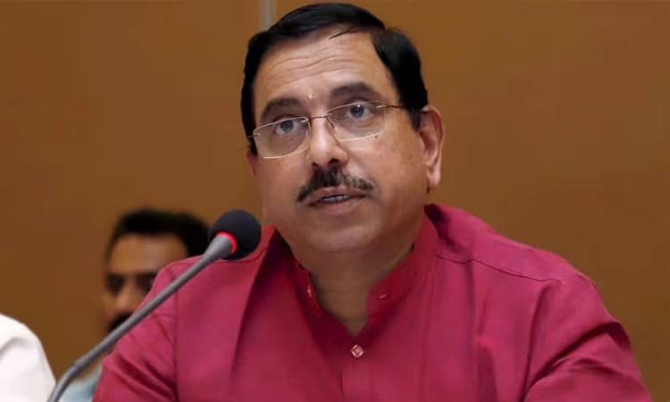 ರಾಷ್ಟ್ರಪತಿ ಹೆಸರಲ್ಲಿ ಕಾಂಗ್ರೆಸ್ ನಿಂದ ಚಿಲ್ಲರೆ ರಾಜಕಾರಣ: ಪ್ರಹ್ಲಾದ ಜೋಶಿ