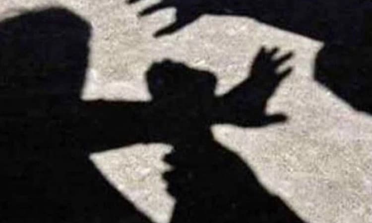 Bangalore: ಆಂಟಿ ಎಂದ ಸೆಕ್ಯೂರಿಟಿಗೆ ಚಪ್ಪಲಿ ಏಟು!