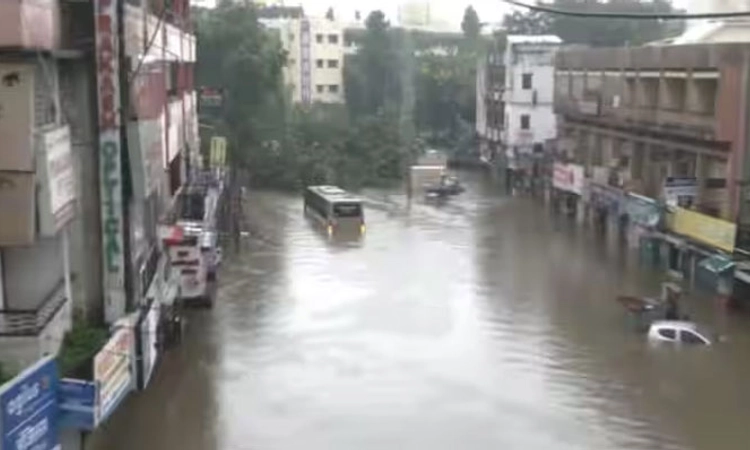Flood ;ಕುಂಭದ್ರೋಣ ಮಳೆಗೆ ಮುಳುಗಿದ ನಾಗ್ಪುರ: ಇಂದೂ ಮಳೆ ಸಾಧ್ಯತೆ