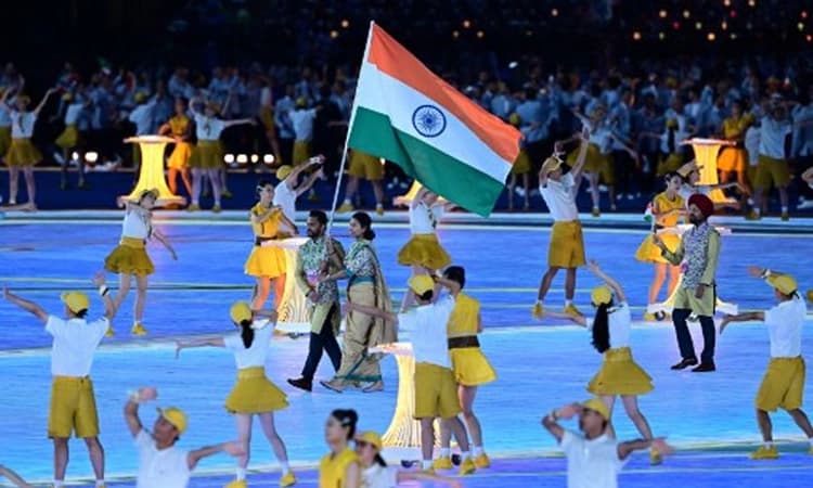 Asian Games ಅತ್ಯಾಕರ್ಷಕ ಉದ್ಘಾಟನೆ: ಸೀರೆ,ಕುರ್ತಾದಲ್ಲಿ ಮಿಂಚಿದ ಭಾರತದ ಕ್ರೀಡಾಳುಗಳು