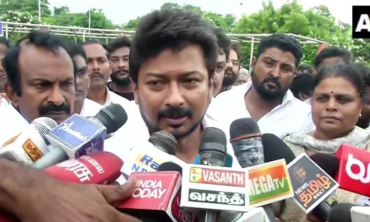 Sanatana Dharma ಡೆಂಗ್ಯೂ-ಮಲೇರಿಯಾ ಎಂದಿದ್ದ ಸ್ಟಾಲಿನ್‌ಗೆ ಸಂಕಷ್ಟ: ಸುಪ್ರೀಂ ನೋಟಿಸ್