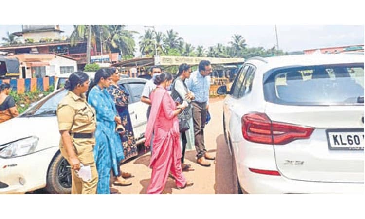 Keralaದಲ್ಲಿ ನಿಫಾ; ಗಡಿಯಲ್ಲಿ ಮುಂದುವರಿದ ತಪಾಸಣೆ