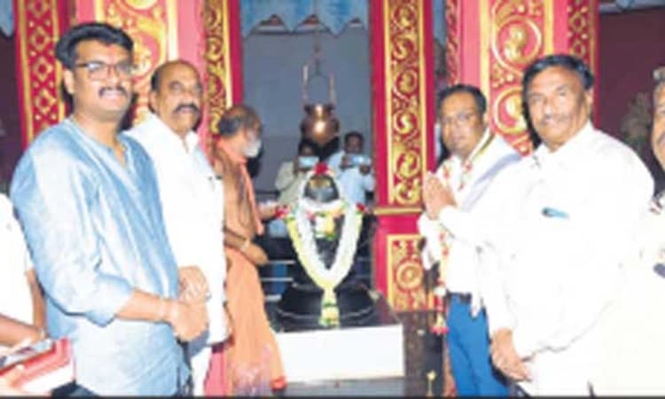 Ramdurg: ಪ್ರವಾಸಿ ತಾಣವಾಗಿ ಬೆಳೆಯಲಿದೆ ಅಶೋಕ ವನ: ಡಿಸಿ