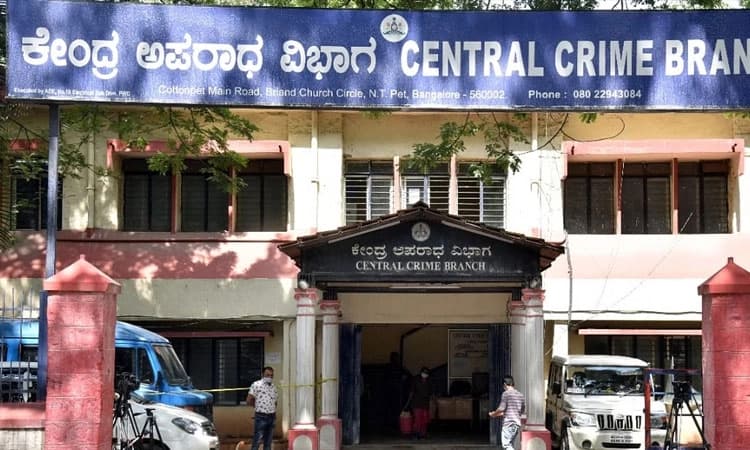 CCB Raid: ಪಬ್‌, ಹುಕ್ಕಾ ಬಾರ್‌ ಮೇಲೆ ದಾಳಿ ಅವ್ಯಾಹತ