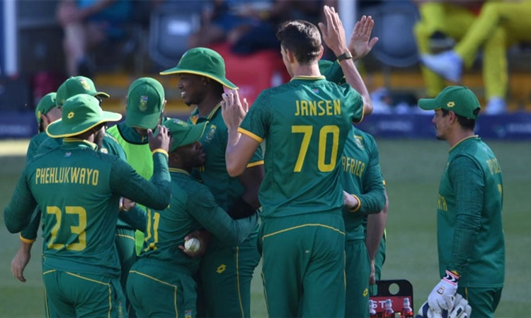 ODI ; ಜಿದ್ದಿಗೆ ಬಿದ್ದು ಆಸೀಸ್ ಗೆ ಸೋಲುಣಿಸಿ ಸರಣಿ ಗೆದ್ದ ದಕ್ಷಿಣ ಆಫ್ರಿಕಾ