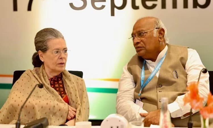 ಭಿನ್ನಾಭಿಪ್ರಾಯಗಳನ್ನು ಬದಿಗಿರಿಸಿ, ಪಕ್ಷದ ಯಶಸ್ಸಿಗೆ ಆದ್ಯತೆ ನೀಡಿ: ಮಲ್ಲಿಕಾರ್ಜುನ ಖರ್ಗೆ