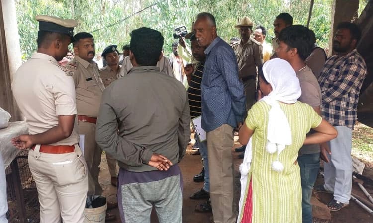 Doddaballapura: ಕೋಳಿ ಫಾರಂನಲ್ಲಿ ಒಂದೇ ಕುಟುಂಬದ ನಾಲ್ವರ ಅನುಮಾನಾಸ್ಪದ ಸಾವು