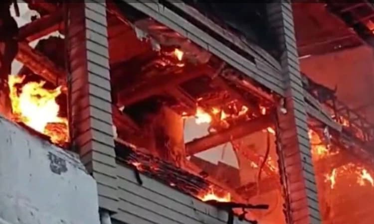 Mussoorie; ಹೋಟೆಲ್ ನಲ್ಲಿ ಅಗ್ನಿ ಅವಘಡ; ಸುಟ್ಟು ಕರಕಲಾದ ಎರಡು ವಾಹನಗಳು