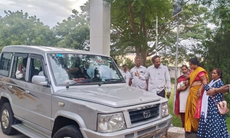 Gadag ಲೋಕಾಯುಕ್ತ ದಾಳಿ : ಇಬ್ಬರು ವಶಕ್ಕೆ