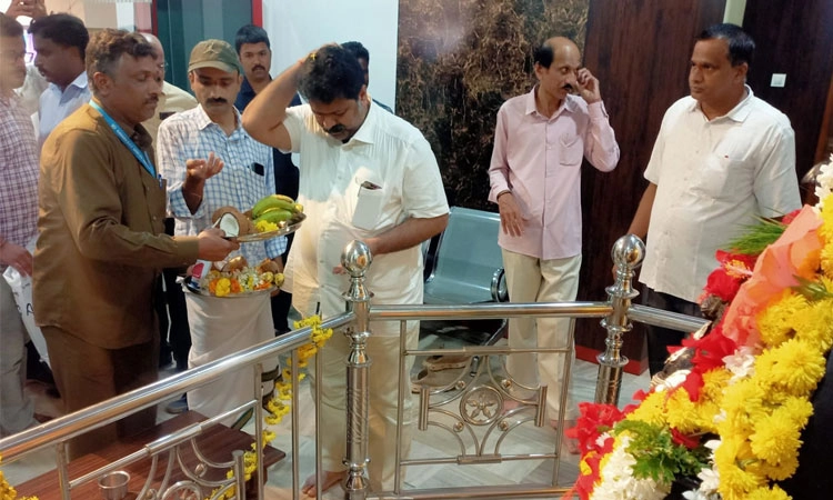 Sirsi: ಕಾಂಗ್ರೆಸ್ ಪಕ್ಷ ಎಲ್ಲರಿಗೂ ಸ್ವಾಗತ ಮಾಡುತ್ತದೆ, ಬರುವವರು ಯಾವತ್ತೂ ಬರಬಹುದು