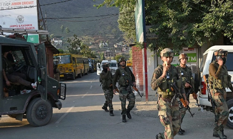 Anantnag Encounter; ಮೂವರು ಯೋಧರು ಹುತಾತ್ಮರಾಧ ಬೆನ್ನಲ್ಲೇ ಮತ್ತೋರ್ವ ನಾಪತ್ತೆ!
