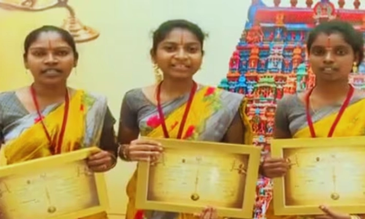 Women Priests: ಇನ್ನು ತಮಿಳುನಾಡಿನ ಕೆಲ ದೇವಾಲಯಗಳಿಗೆ ಮಹಿಳಾ ಅರ್ಚಕರು…