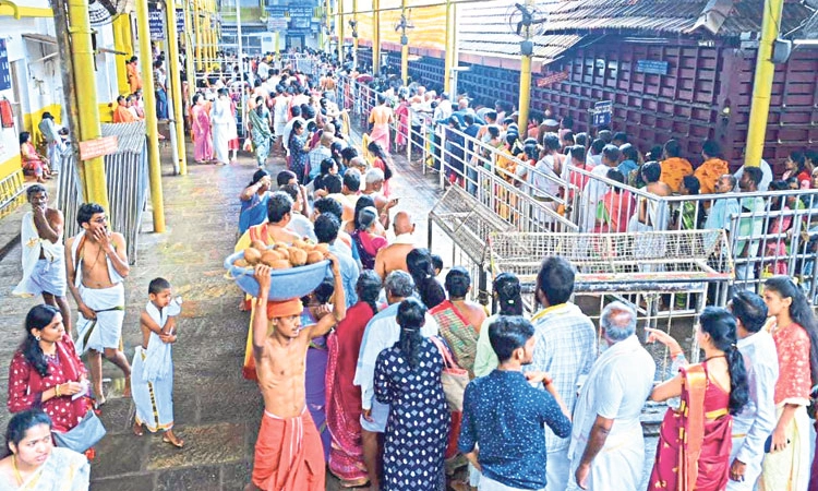 Subrahmanya ಆಶ್ಲೇಷಾ ನಕ್ಷತ್ರ ಹಿನ್ನೆಲೆ; ಕುಕ್ಕೆಗೆ ಹರಿದು ಬಂದ ಭಕ್ತ ಸಾಗರ