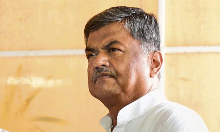 B K Hariprasad ನಡೆಗೆ  ಸಿದ್ದು ಆಪ್ತರ ಗುದ್ದು; ಬೀದಿಗೆ ಹೋಗಿ ಮಾತನಾಡಿದ್ದು ತಪ್ಪು