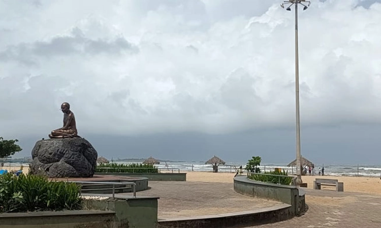 Malpe ಕಡಲತೀರಕ್ಕೆ ಪ್ರವಾಸಿಗರ ಲಗ್ಗೆ: ನಿಷೇಧ ತೆರವಿನ ನಿರೀಕ್ಷೆ?