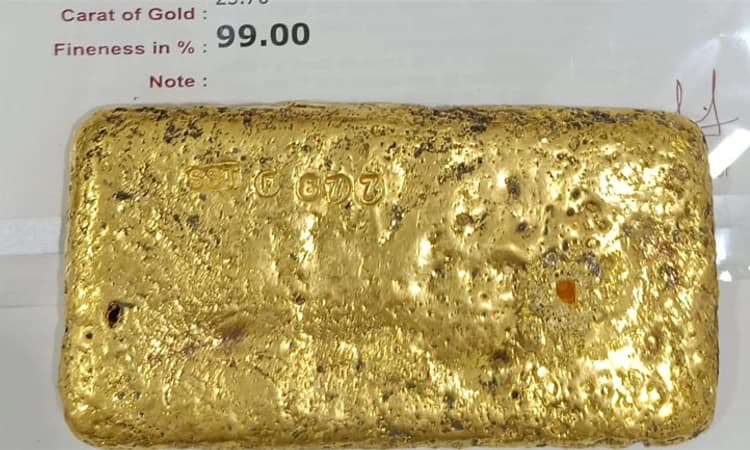 Bengaluru; ವಿಮಾನ ನಿಲ್ದಾಣದಲ್ಲಿ 2.8 ಕೆಜಿ ಚಿನ್ನ ವಶ:  ಇಬ್ಬರ ಬಂಧನ