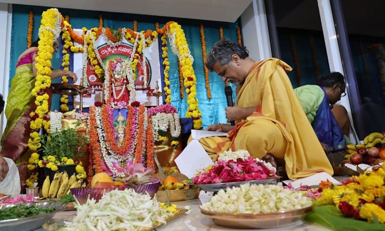 Dubai ಯುಎಇ ಬ್ರಾಹ್ಮಣ ಸಮಾಜ: ಲಕ್ಷ್ಮೀ ಪೂಜೆ