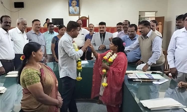 Holalkere: ವಿವಾಹ ವಿಚ್ಛೇದನಕ್ಕೆ ಅರ್ಜಿ ಸಲ್ಲಿಸಿದ್ದ ದಂಪತಿಯನ್ನು ಒಗ್ಗೂಡಿಸಿದ ಲೋಕ ಅದಾಲತ್