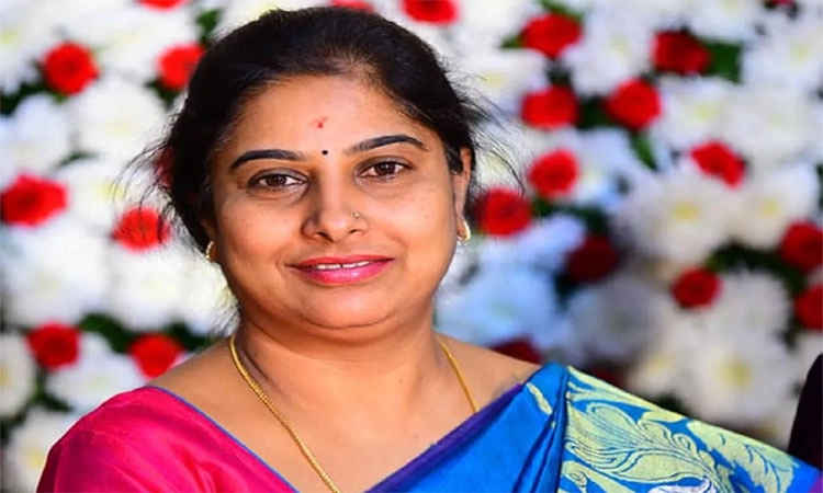 Politics: ಕಾಂಗ್ರೆಸ್‌ನಿಂದ ಆಹ್ವಾನವಿದೆ: ಪೂರ್ಣಿಮಾ