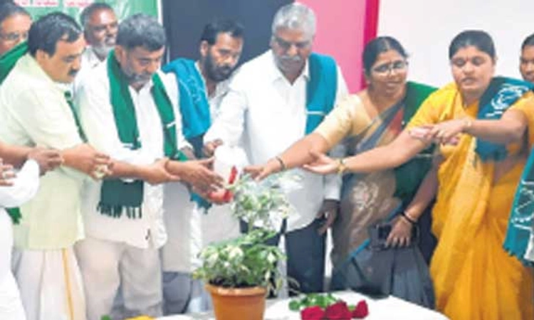 Raichur: ರೈತರ ವಿಚಾರದಲ್ಲಿ ನಿರ್ಲಕ್ಷ್ಯ ಧೋರಣೆ ಸಲ್ಲ- ಬಡಗಪುರ