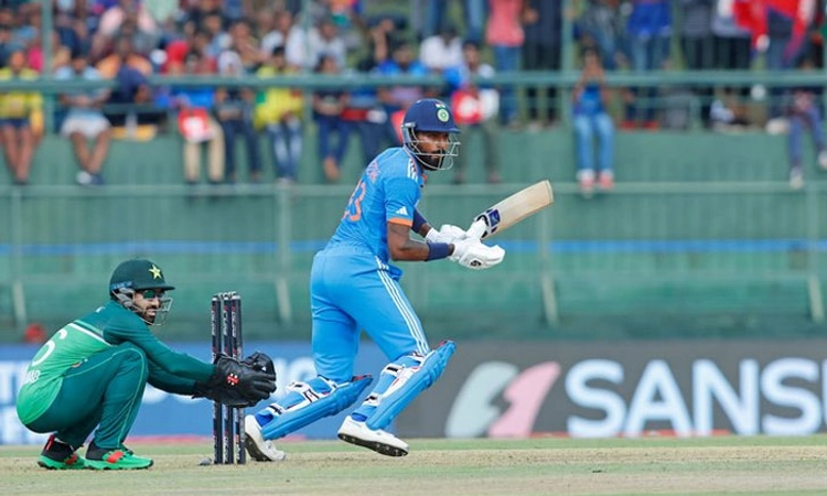 Asia Cup, 2023 ; ಪಾಕ್ ಗೆ ಗೆಲ್ಲಲು 267 ರನ್ ಗಳ ಸವಾಲು ಮುಂದಿಟ್ಟ ಟೀಮ್ ಇಂಡಿಯಾ