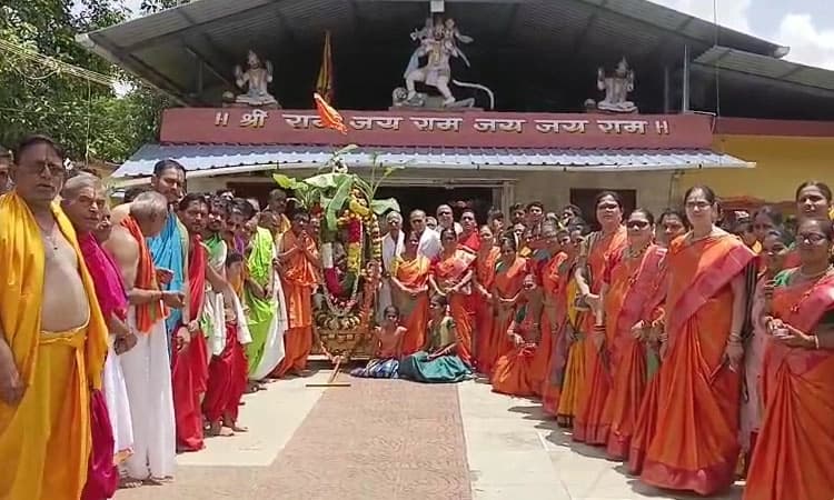 Dandeli: ಶ್ರೀ ರಾಘವೇಂದ್ರ ಮಠದಲ್ಲಿ ಶ್ರದ್ಧಾಭಕ್ತಿಯಿಂದ ನಡೆದ ರಥೋತ್ಸವ