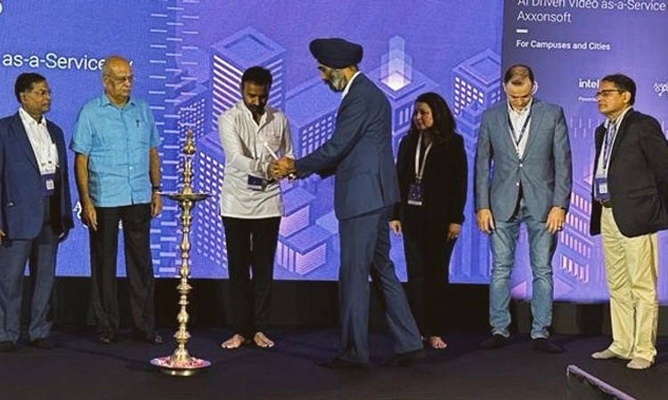 Business; ಕಂಪೆನಿಗಳು ಇತರ ಜಿಲ್ಲೆಗಳಿಗೂ ವಿಸ್ತರಣೆಯಾಗಲಿ: ಸಚಿವ ಸಂತೋಷ್‌ ಲಾಡ್‌