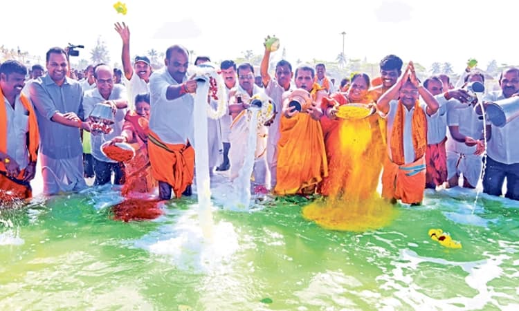 Samudra Puja: ಮಂಗಳೂರು, ಮಲ್ಪೆಯಲ್ಲಿ ಮತ್ಸ್ಯ ಸಮೃದ್ಧಿಗಾಗಿ ಸಮುದ್ರ ಪೂಜೆ