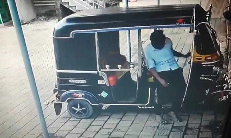 Vitla; ನಿಲ್ಲಿಸಿದ್ದ ಆಟೋ ರಿಕ್ಷಾದಿಂದ ಕಳವು