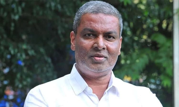 Congress ತಮ್ಮ ಶಾಸಕರನ್ನು ಹೆದರಿಸಲು ಆಪರೇಷನ್ ಹಸ್ತ ಮಾಡುತ್ತಿದೆ: ಬಾಲಚಂದ್ರ ಜಾರಕಿಹೊಳಿ