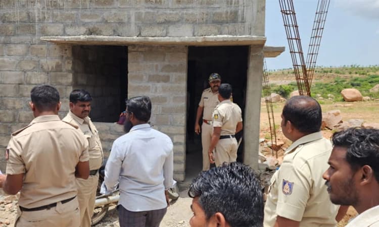 Muddebihal; ಕಾರ್ಮಿಕ ಅನುಮಾನಾಸ್ಪದ ರೀತಿಯಲ್ಲಿ ಶವವಾಗಿ ಪತ್ತೆ