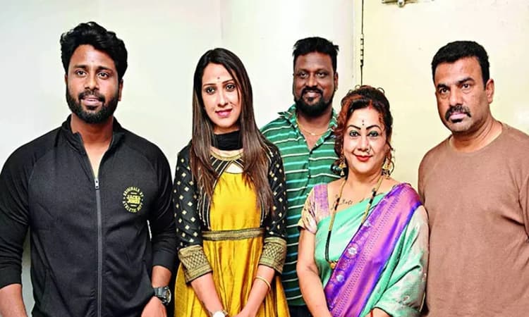 ನವತಂಡದಿಂದ ‘ರಾಯಲ್ ಮೆಕ್’