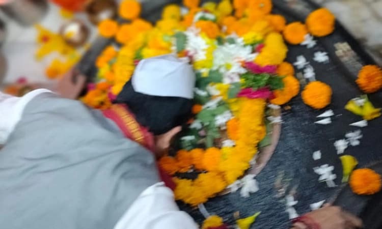 Khuba Vs Chauhan ‘ಹತ್ಯೆ ಸಂಚು’ ಆರೋಪ: ದೇವರ ಮೊರೆ ಹೋದ ಖೂಬಾ