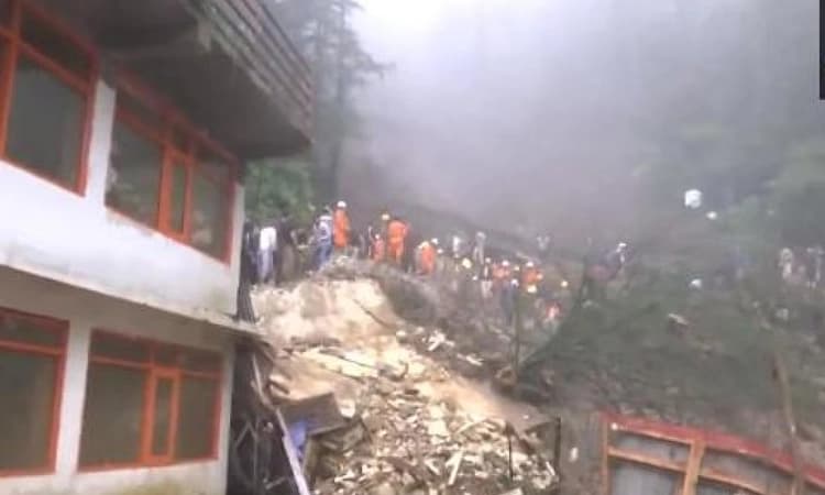 Temple Collapse: ವರುಣನ ಆರ್ಭಟ… ದೇವಸ್ಥಾನ ಕುಸಿದು 9 ಮೃತ್ಯು, ಹಲವರು ಸಿಲುಕಿರುವ ಶಂಕೆ