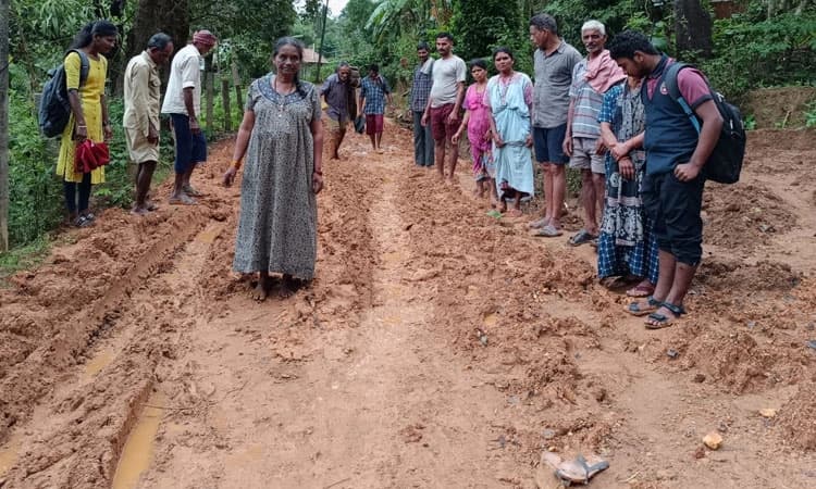 ಮೂಲಭೂತ ಸೌಕರ್ಯ ಇಲ್ಲದೆ ಪರದಾಟ – ಮಾಜಿ ಗೃಹ ಸಚಿವರ ಸ್ವಕ್ಷೇತ್ರದಲ್ಲಿ ಏನಿದು ಅವ್ಯವಸ್ಥೆ !