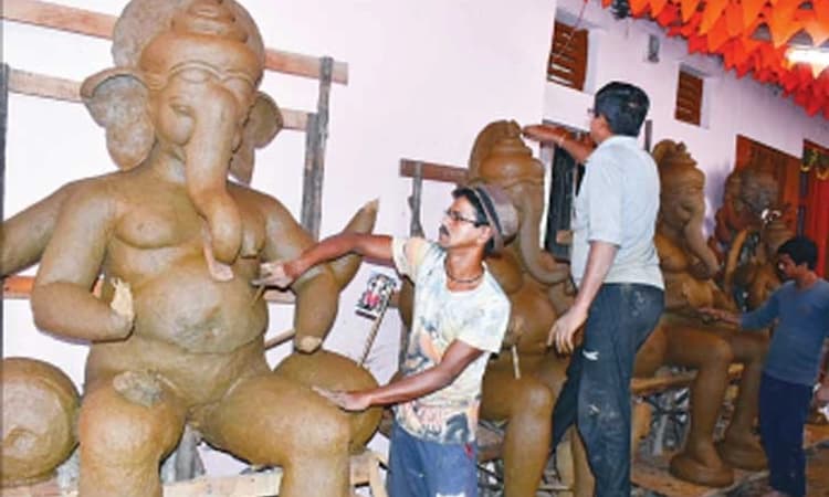 Hubli-ಹುಬ್ಬಳ್ಳಿ: ಗಣೇಶೋತ್ಸವ ಸಂಭ್ರಮಕ್ಕೆ ಬೆಲೆ ಏರಿಕೆ ಬಿಸಿ