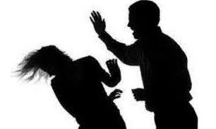 Vitla: ನೆರೆಮನೆ ಕಿರಿಕಿರಿ : ಮಹಿಳೆಯ ಮಾನಭಂಗಕ್ಕೆ ಯತ್ನ, ನಾಲ್ವರ ವಿರುದ್ಧ ಪ್ರಕರಣ ದಾಖಲು