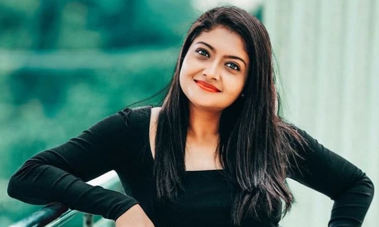 Kruttika Ravindra ಕೈ ಹಿಡಿದ ಭಗವಂತ: ಕಿರುತೆರೆಯಲ್ಲಿ ಮತ್ತೆ ಯಶಸ್ಸು